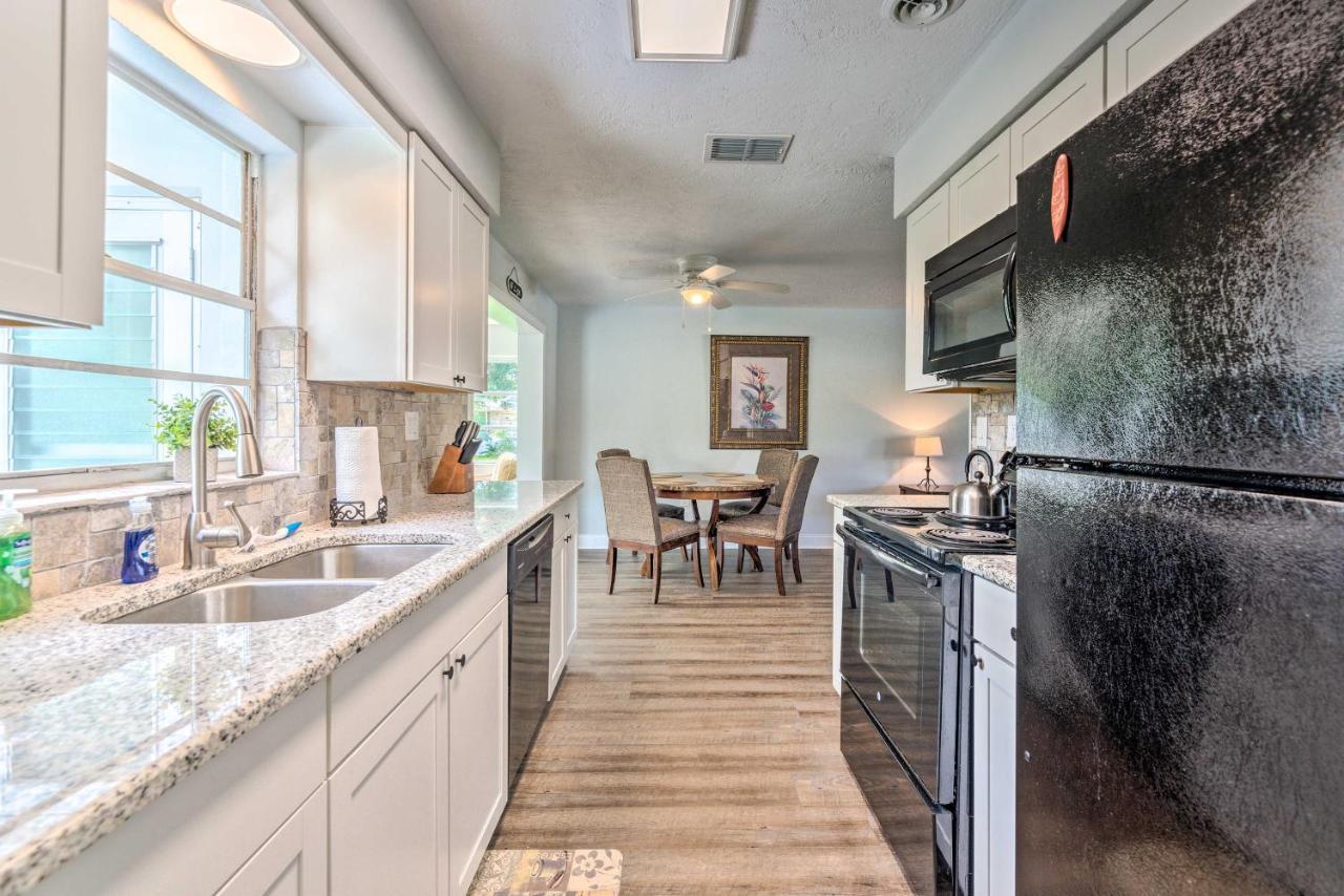 Contemporary Beverly Hills Gem With Sun Room! Экстерьер фото